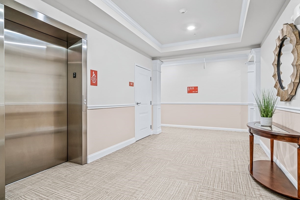 Natick, Massachusetts 01760, United States, 2 Bedrooms Bedrooms, ,2 BathroomsBathrooms,Residential,Active,2103