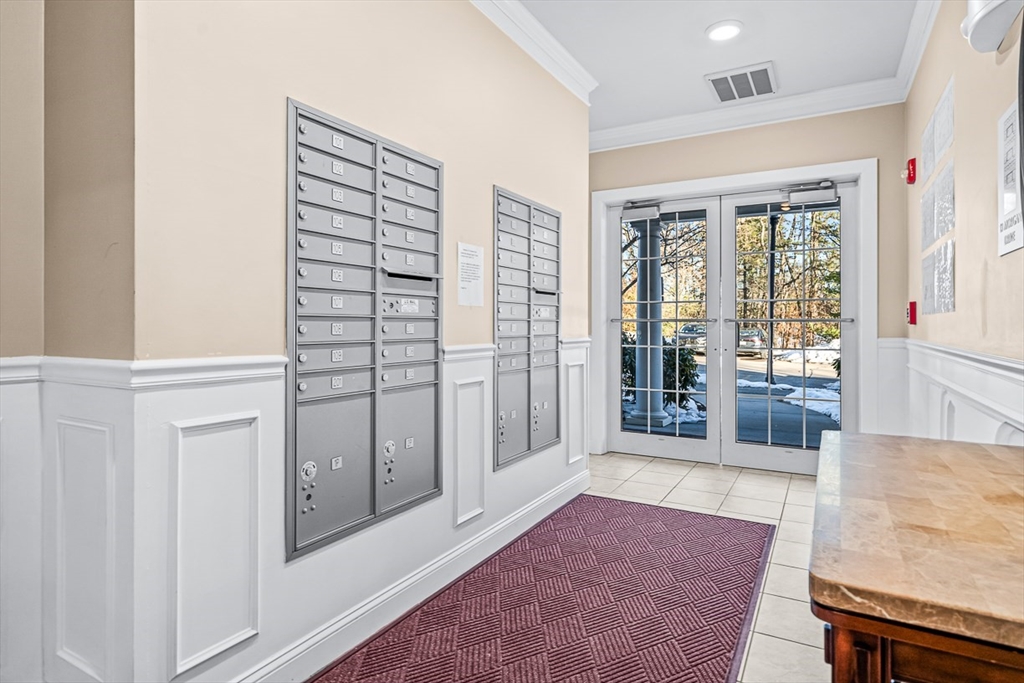 Natick, Massachusetts 01760, United States, 2 Bedrooms Bedrooms, ,2 BathroomsBathrooms,Residential,Active,2103