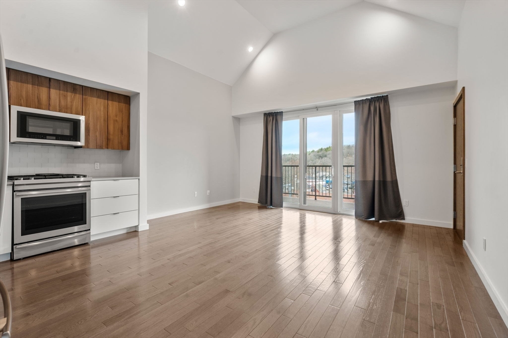 163 Hyde Park Ave 163B