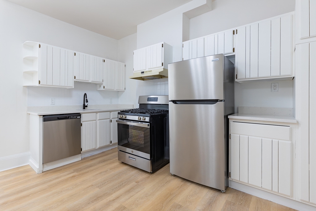 595 East Fifth Street