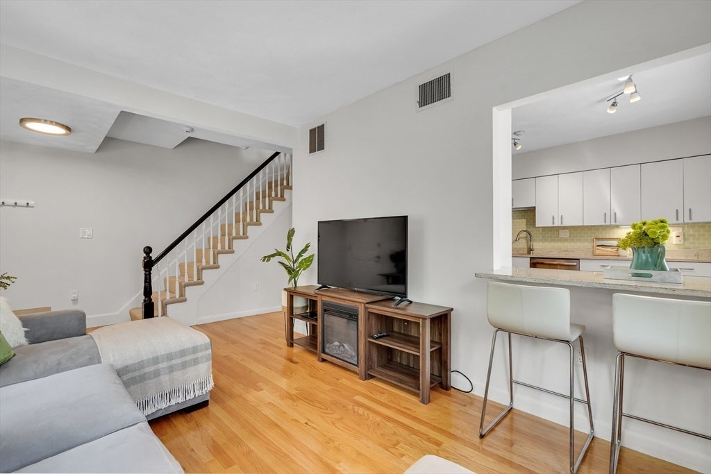73 Dell Ave #73, Melrose, MA, 73 Dell Ave #73, Melrose, MA Photo #7
