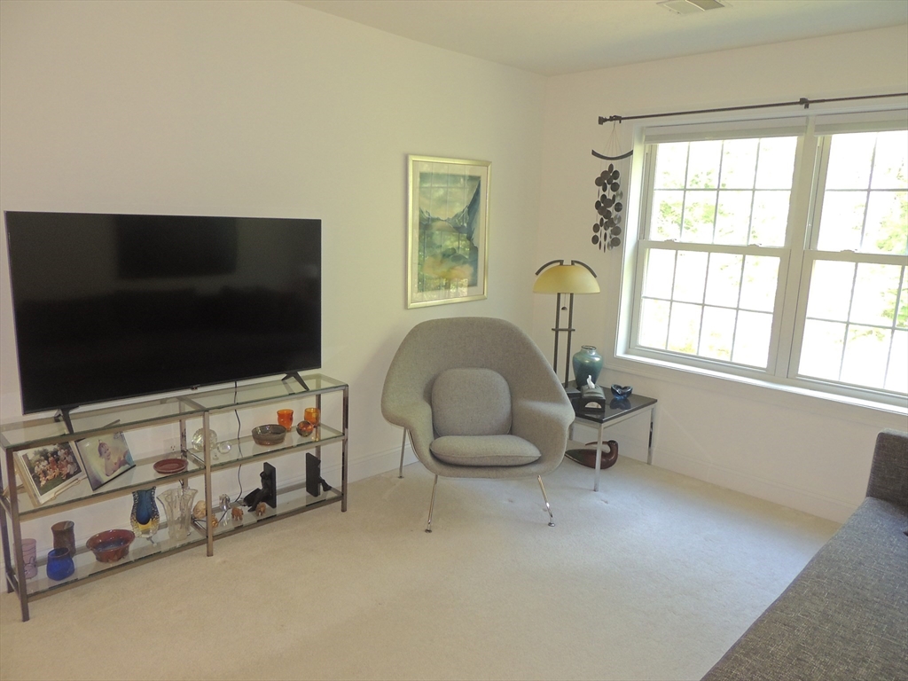 24 Greenleavse Drive 435