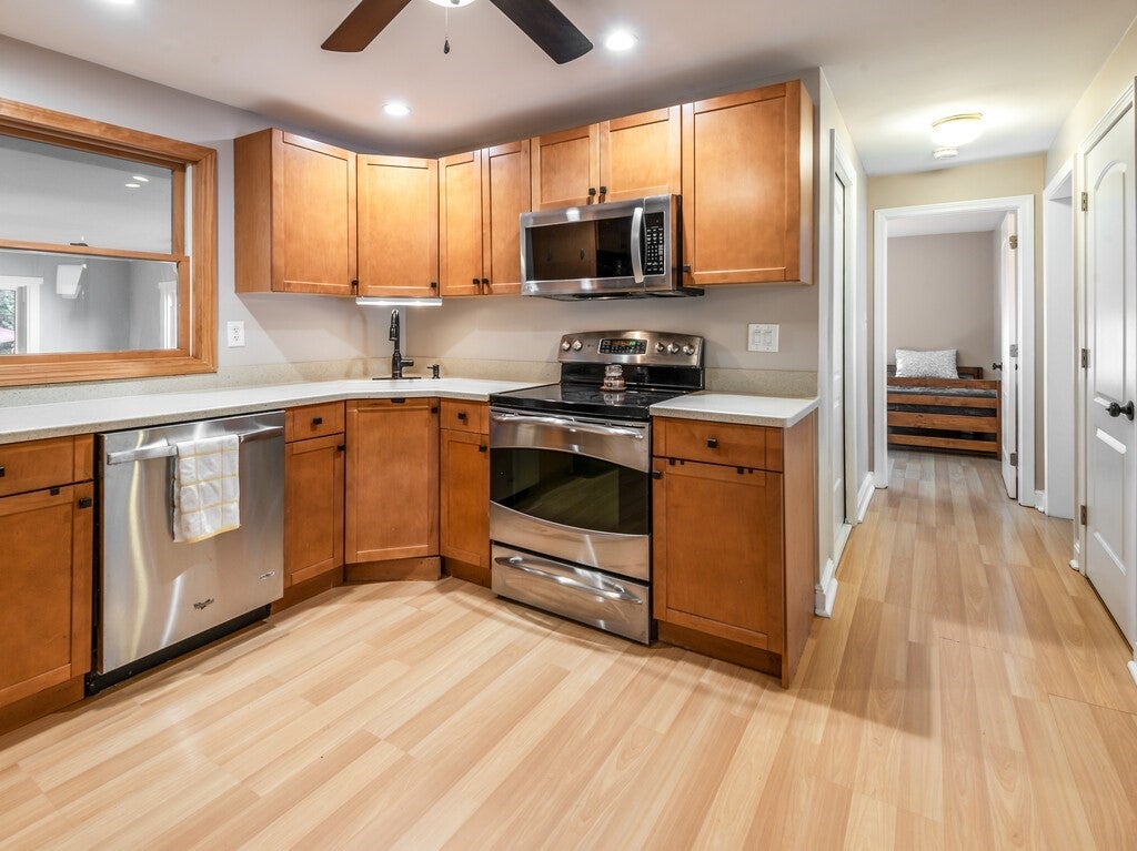 1 Benjamin Rd, Worcester, MA, 1 Benjamin Rd, Worcester, MA Photo #6