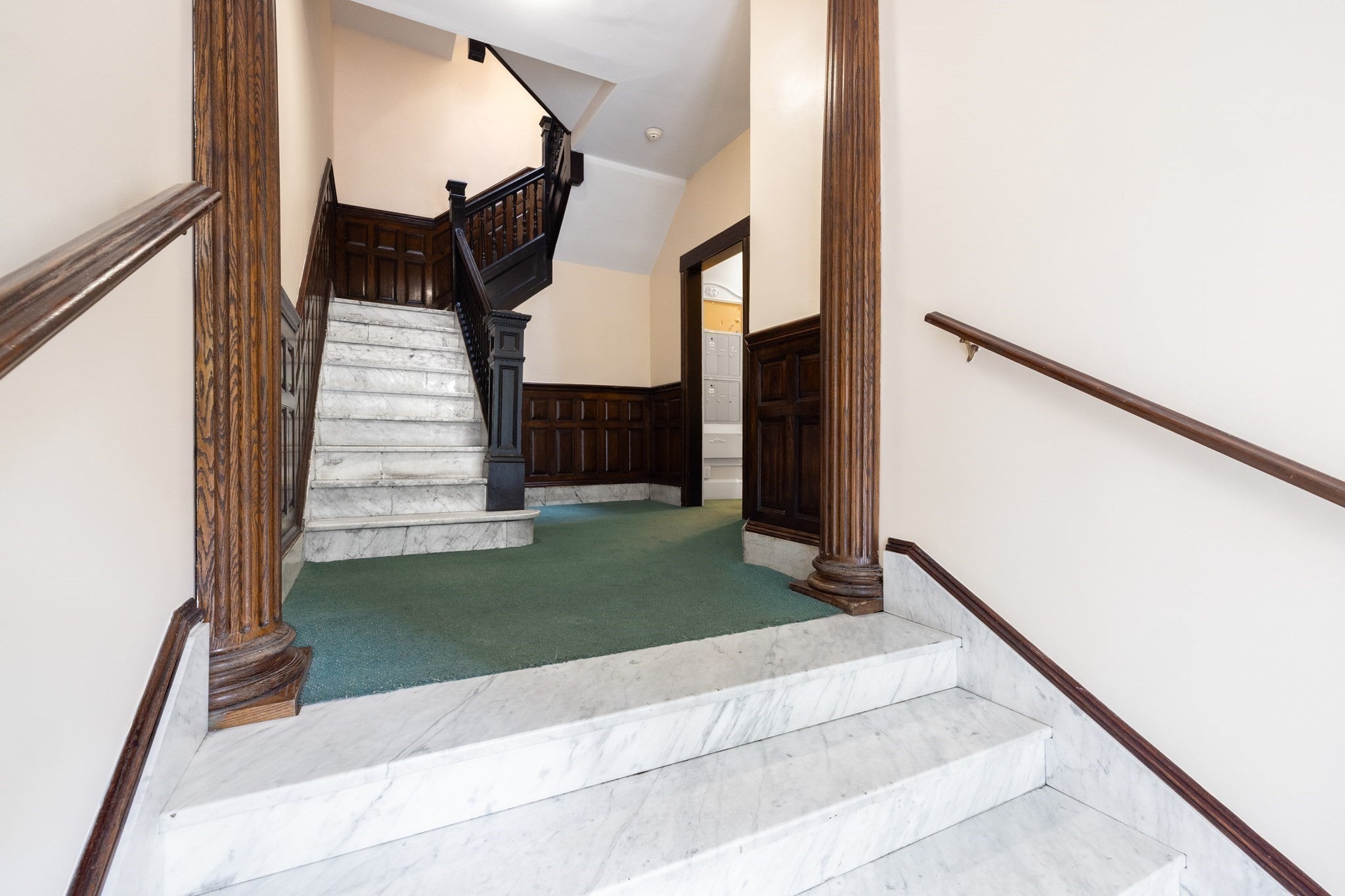 1539 Beacon Street