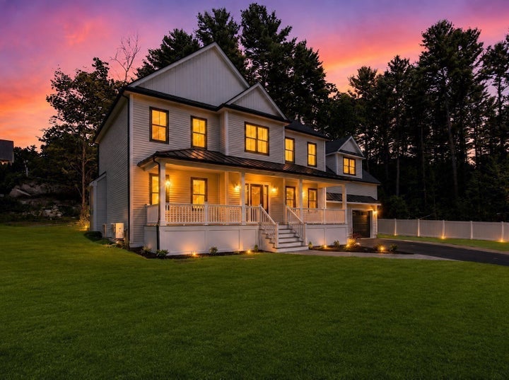 Photo 1 of 42 — 32 Mendon St, Upton, MA 01568