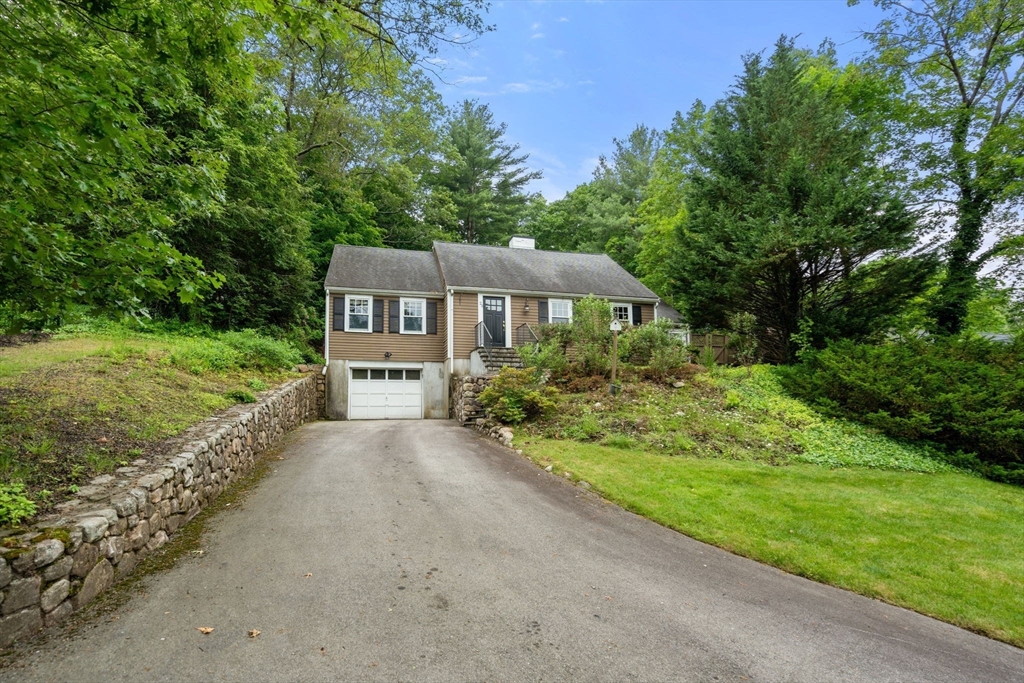 23 Wareland Rd