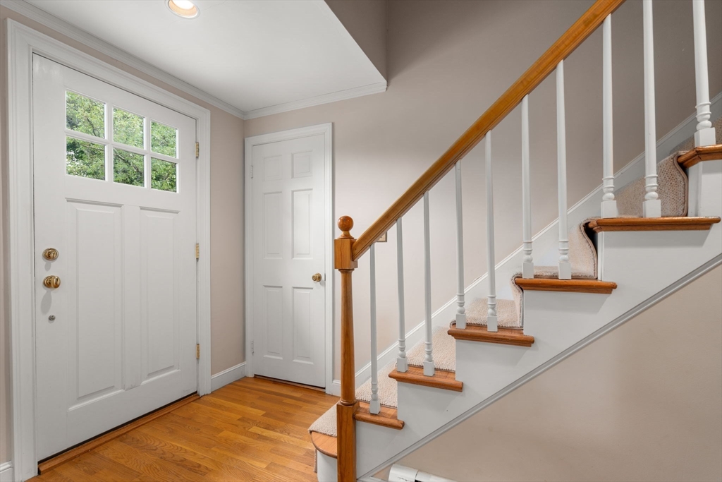 23 Wareland Rd
