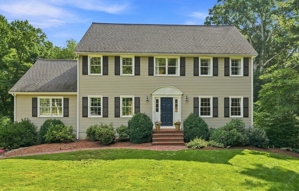 9 Kathy Drive, Foxboro, MA Photo #2