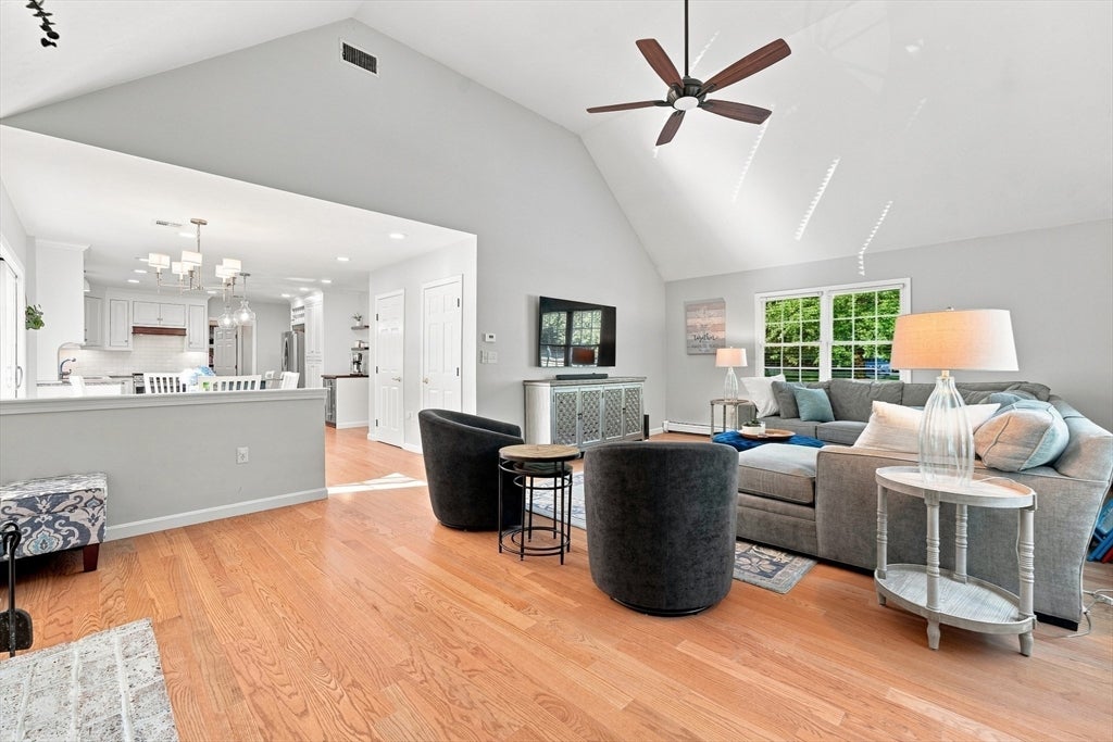 9 Kathy Drive, Foxboro, MA Photo #11