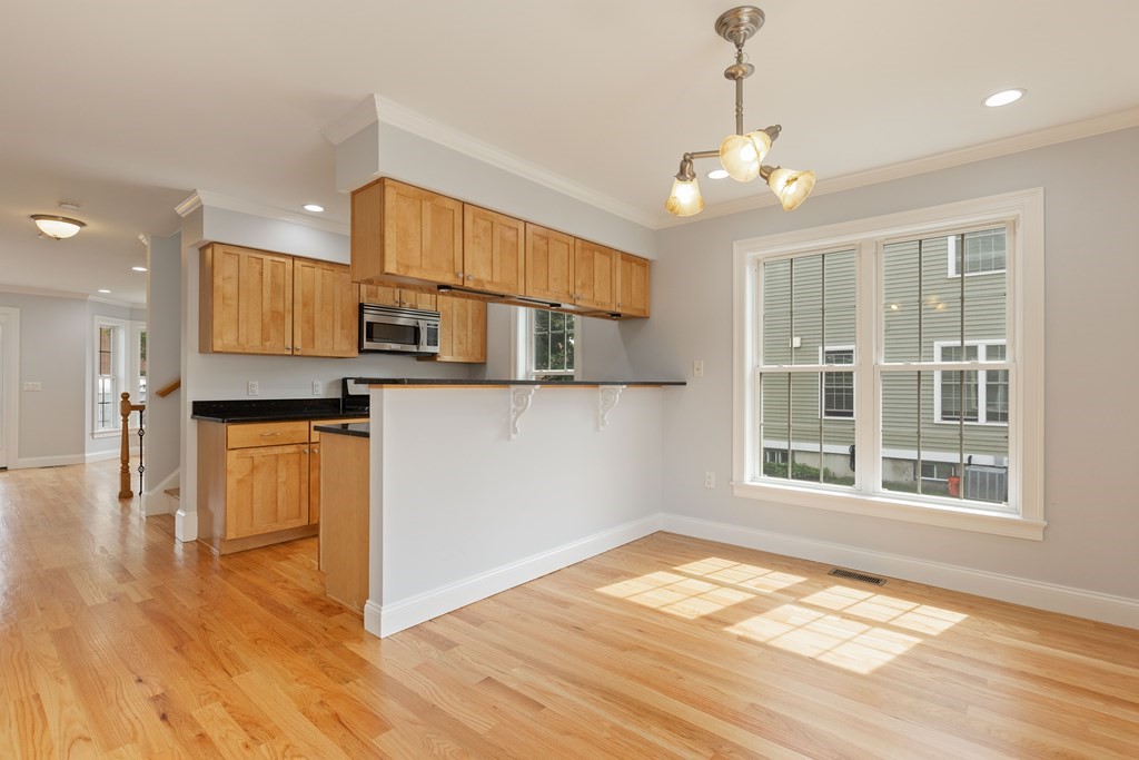 58 Holton St 58