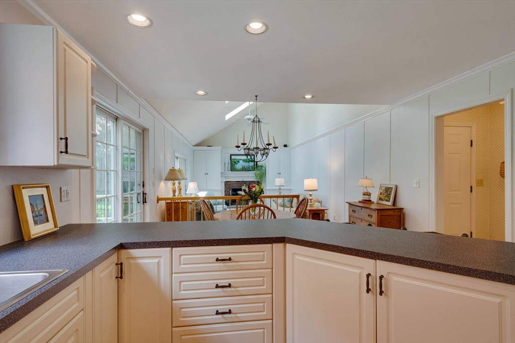 42 Spruce Road, North Reading, MA Photo #7