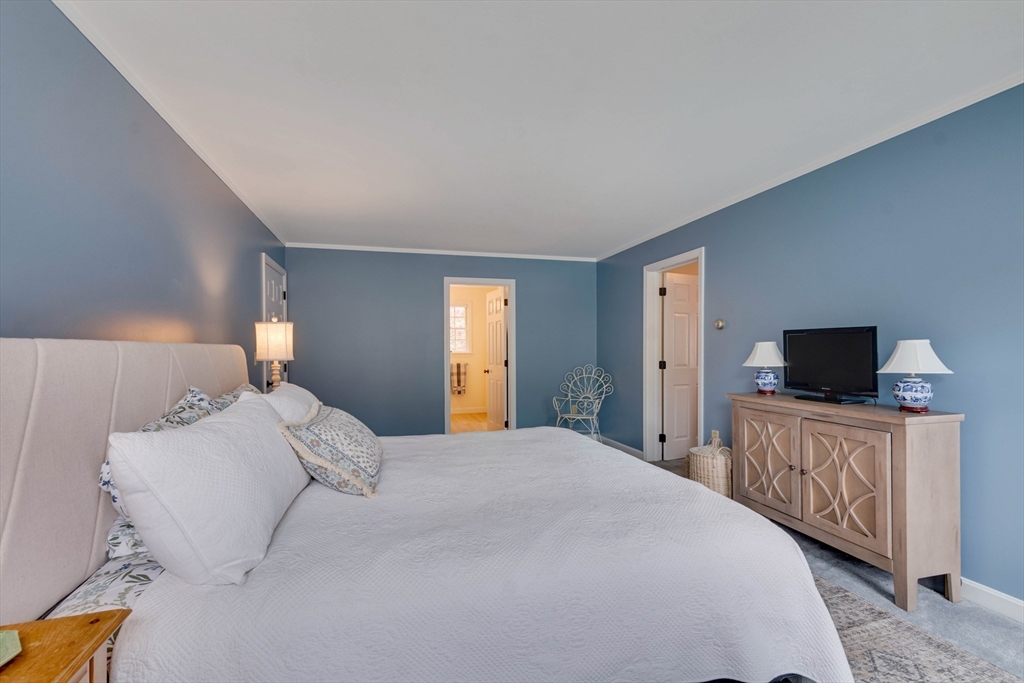 42 Spruce Road, North Reading, MA Photo #21