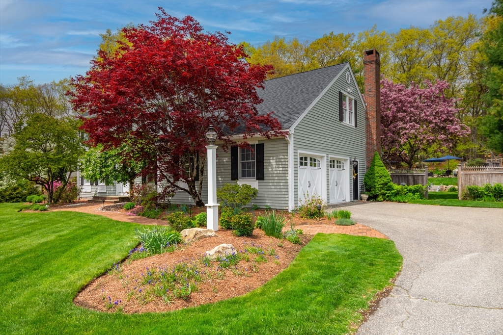 42 Spruce Road, North Reading, MA Photo #2