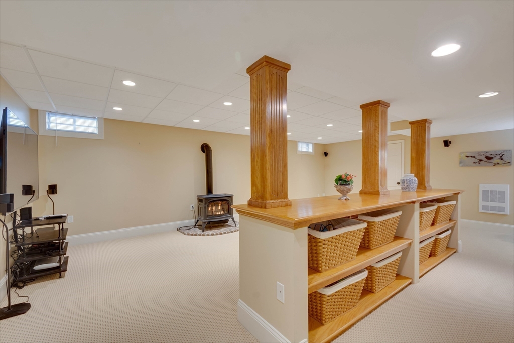 42 Spruce Road, North Reading, MA Photo #31
