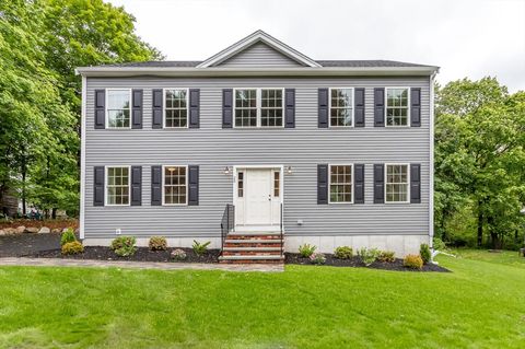 20 Walnut Ct Stoughton MA 02072