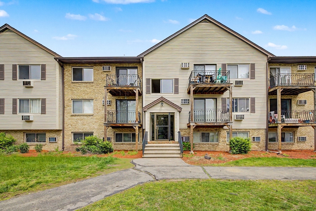 351 Pawtucket Blvd 7