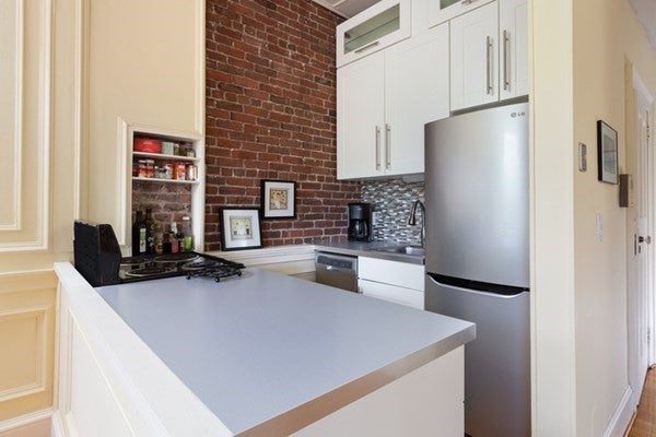 244 Beacon 2B
