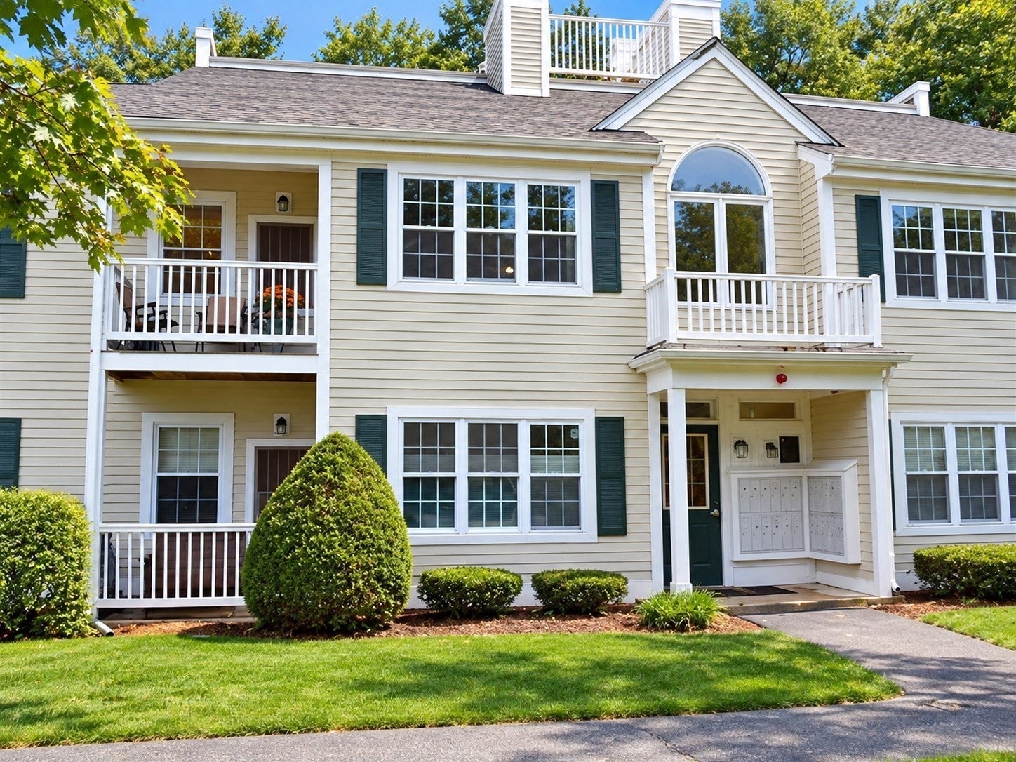 Click for 400 Brookside DR #F, Andover, MA slideshow