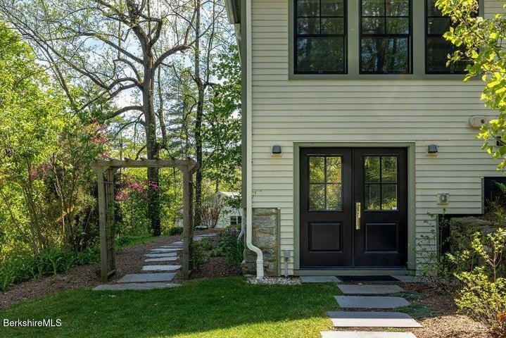 10 Berkshire Heights