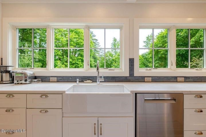 10 Berkshire Heights, Great Barrington, MA, 10 Berkshire Heights, Great Barrington, MA Photo #6