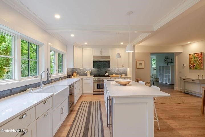 10 Berkshire Heights, Great Barrington, MA, 10 Berkshire Heights, Great Barrington, MA Photo #8
