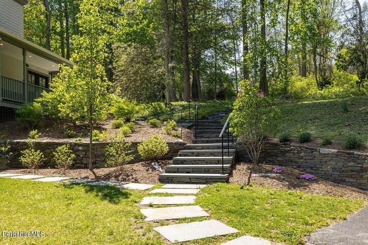10 Berkshire Heights