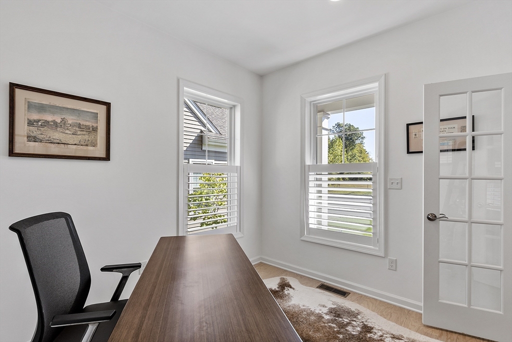 121 White Pond Way 121