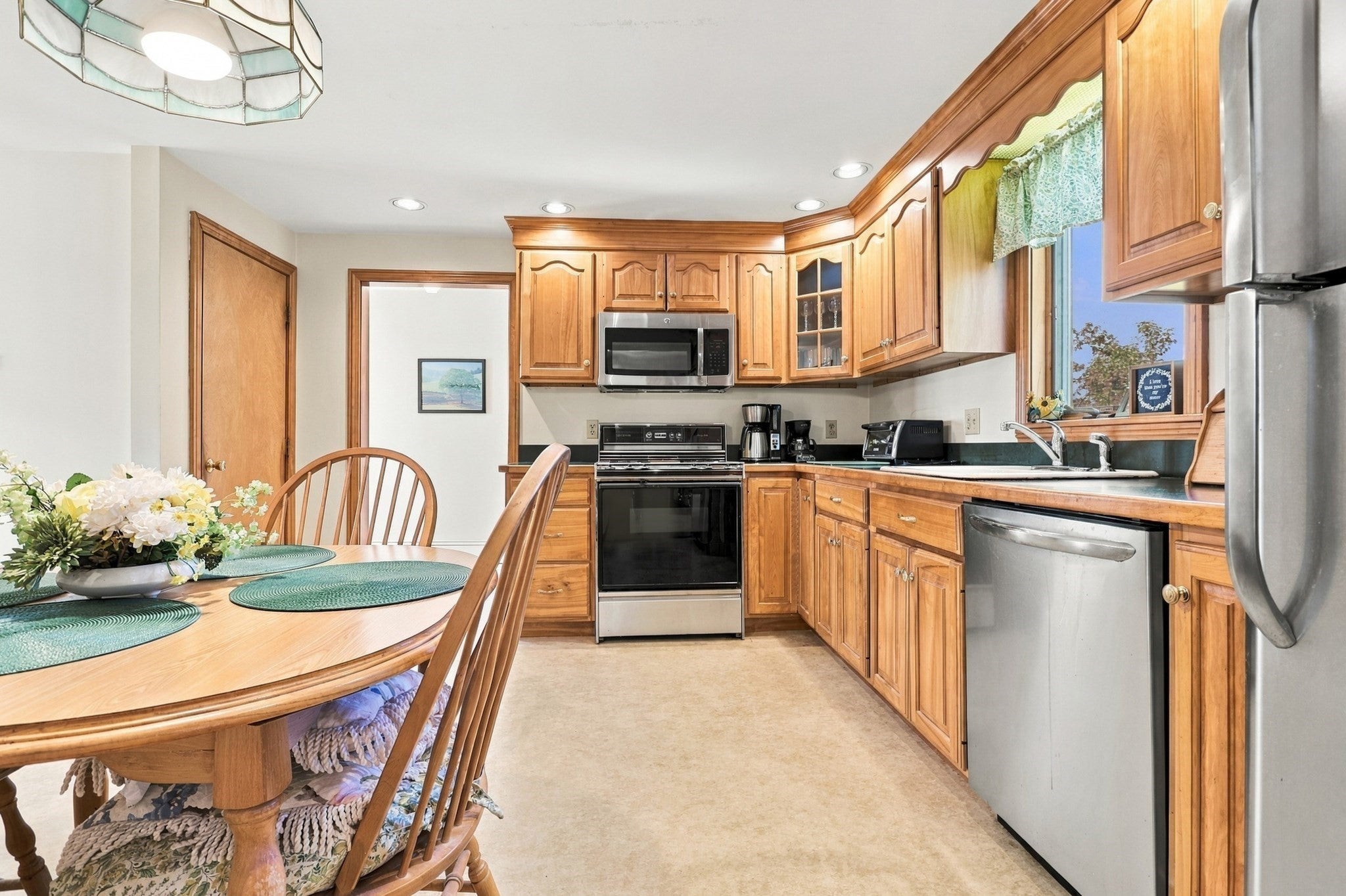 6 Exeter Dr