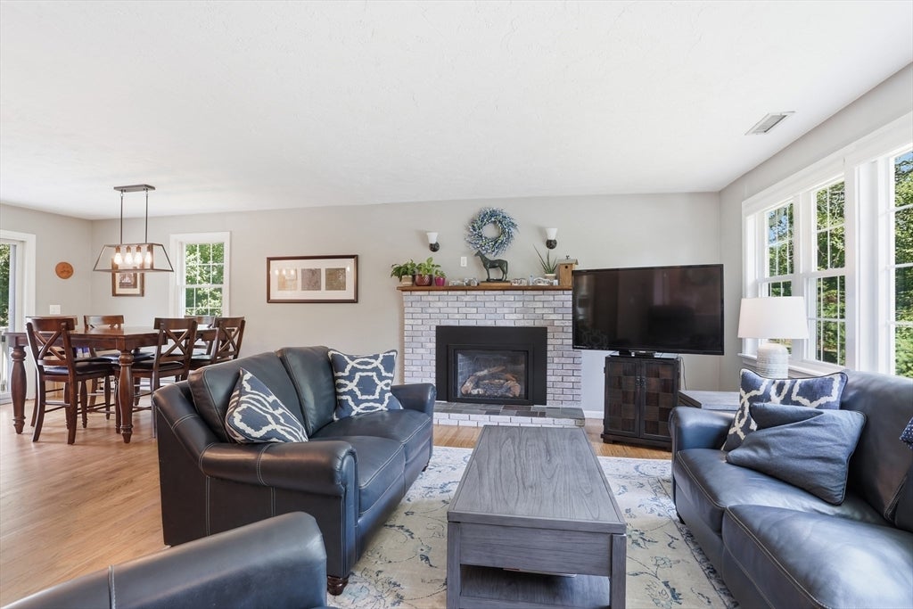 22 Mary Dr, West Boylston, MA Photo #15