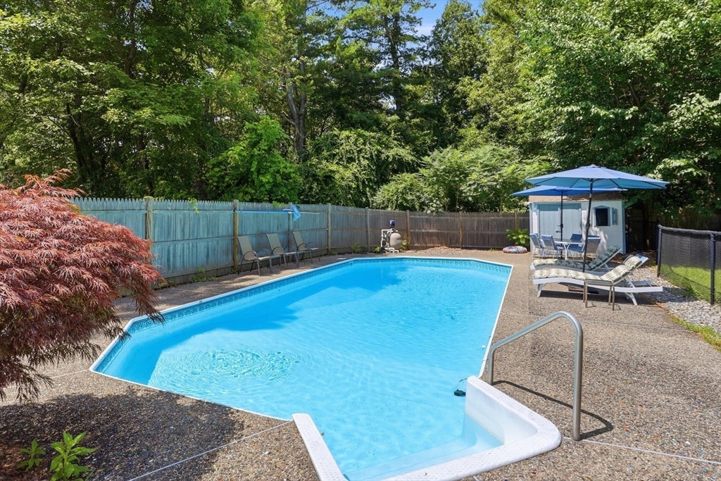 22 Mary Dr, West Boylston, MA Photo #6