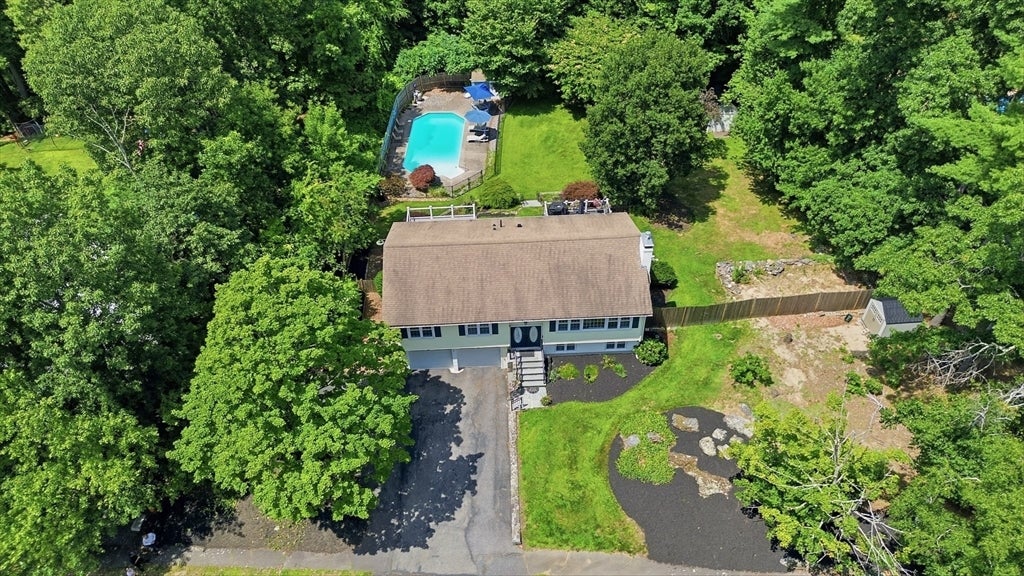 Photo of 22 Mary Dr, West Boylston, MA