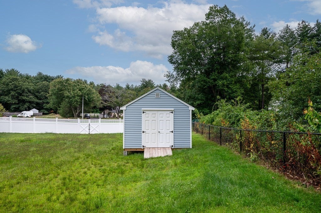 73 Minehan Ln, Marlborough, MA Photo #38