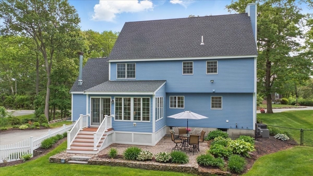 8 Valley Road