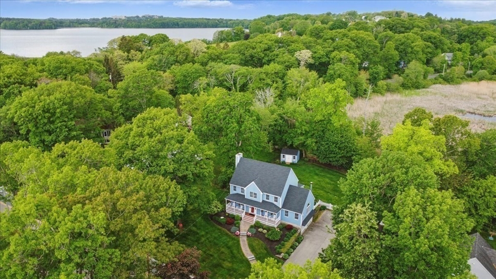 8 Valley Road