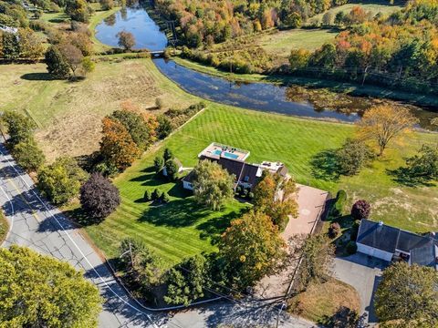 6 Lynbrook Rd Southborough MA 01772