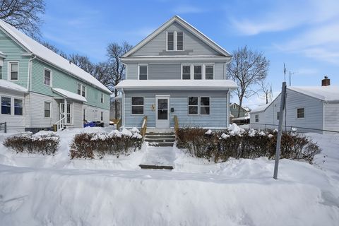 Photo of 15-17 Sycamore St, Springfield, MA 01109 (MLS # 73473003)