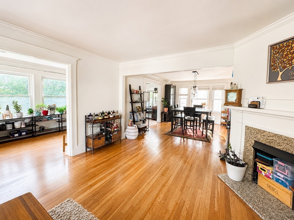 107 Charlesbank Rd 1