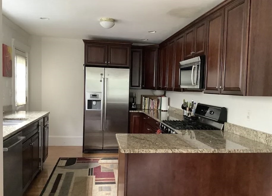 107 Charlesbank Rd 1