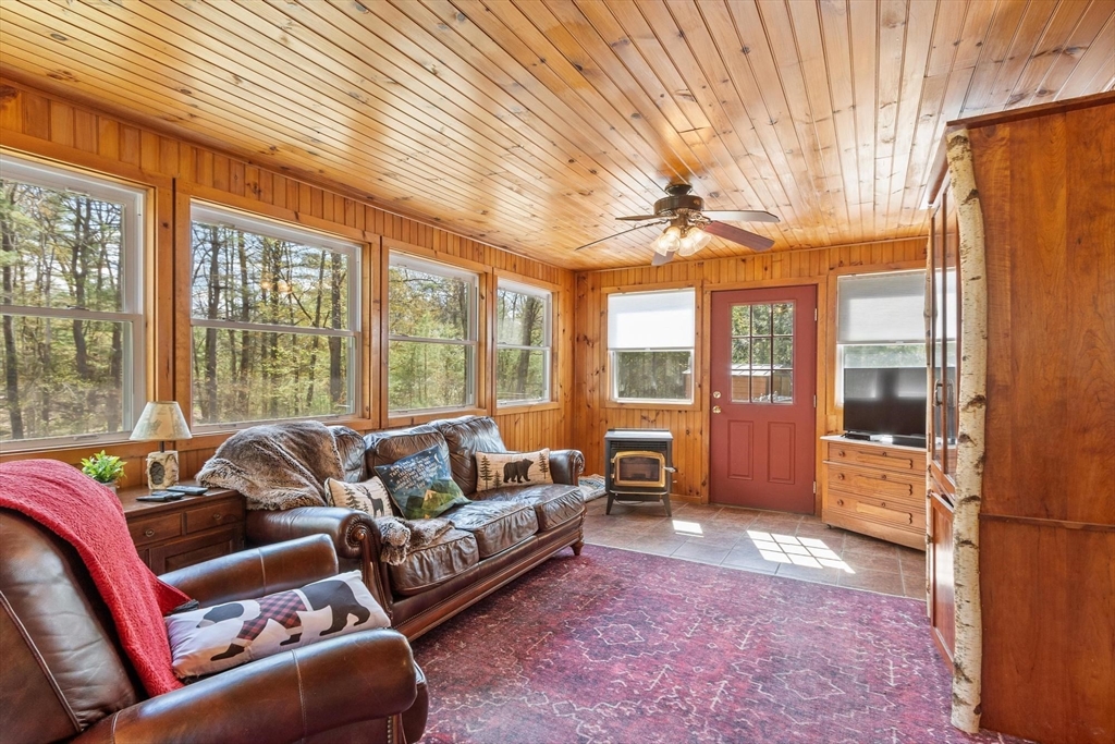111 Hale Rd, Hubbardston, MA Photo #22