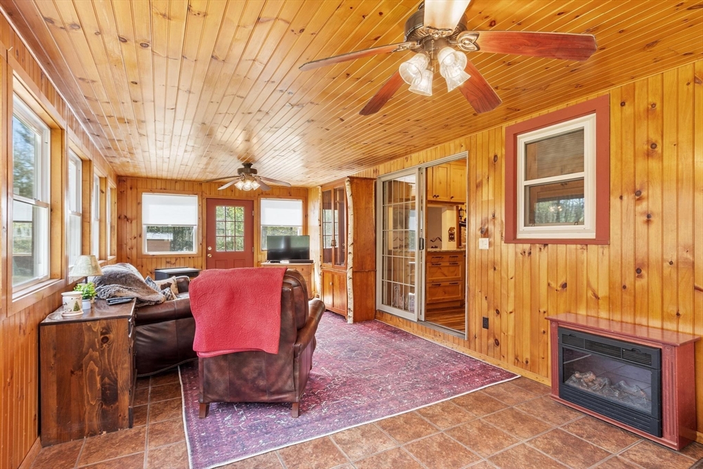 111 Hale Rd, Hubbardston, MA Photo #24
