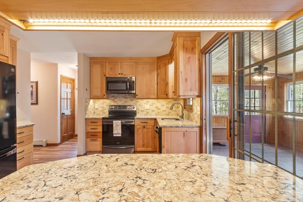 111 Hale Rd, Hubbardston, MA Photo #14