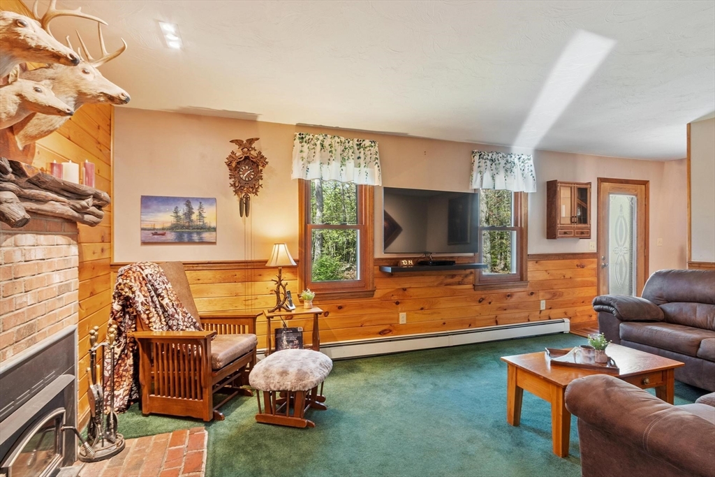 111 Hale Rd, Hubbardston, MA Photo #19