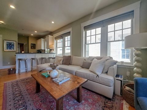 8-12 Bartlett Pl 3 Boston MA 02113
