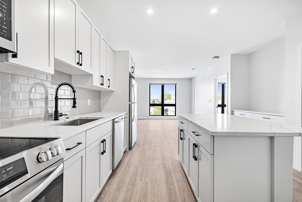 6 Rantoul St. 412