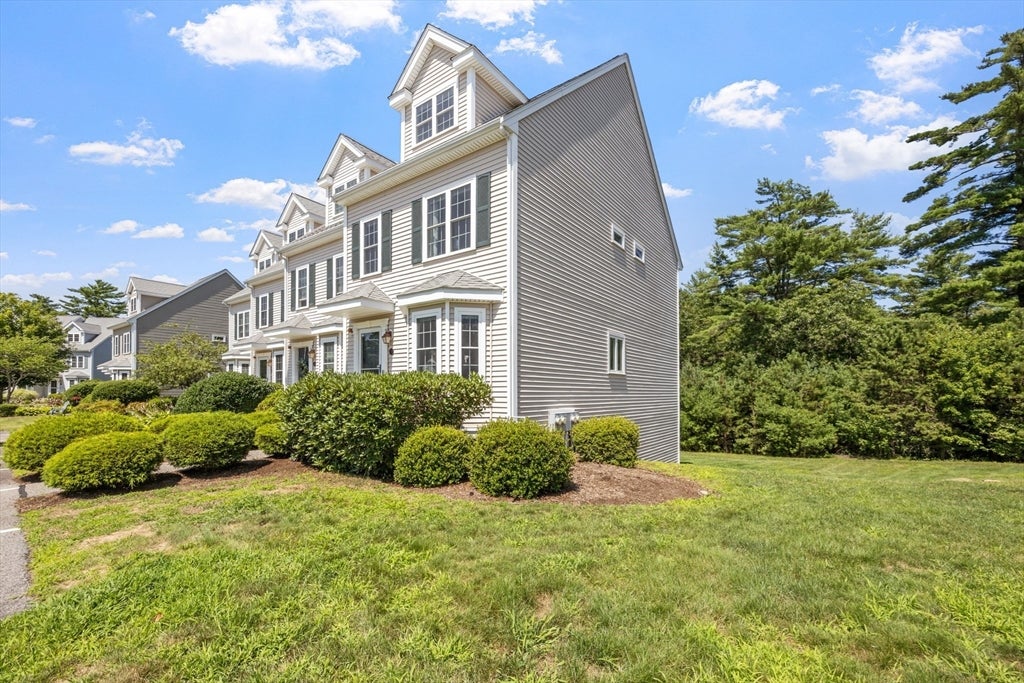 17 Copper Lantern Ln #17, Carver, MA Photo #5