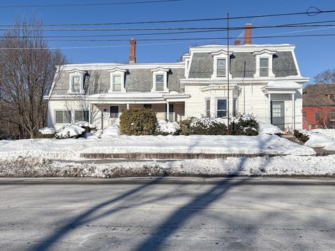 7 Elm St A Townsend MA 01469