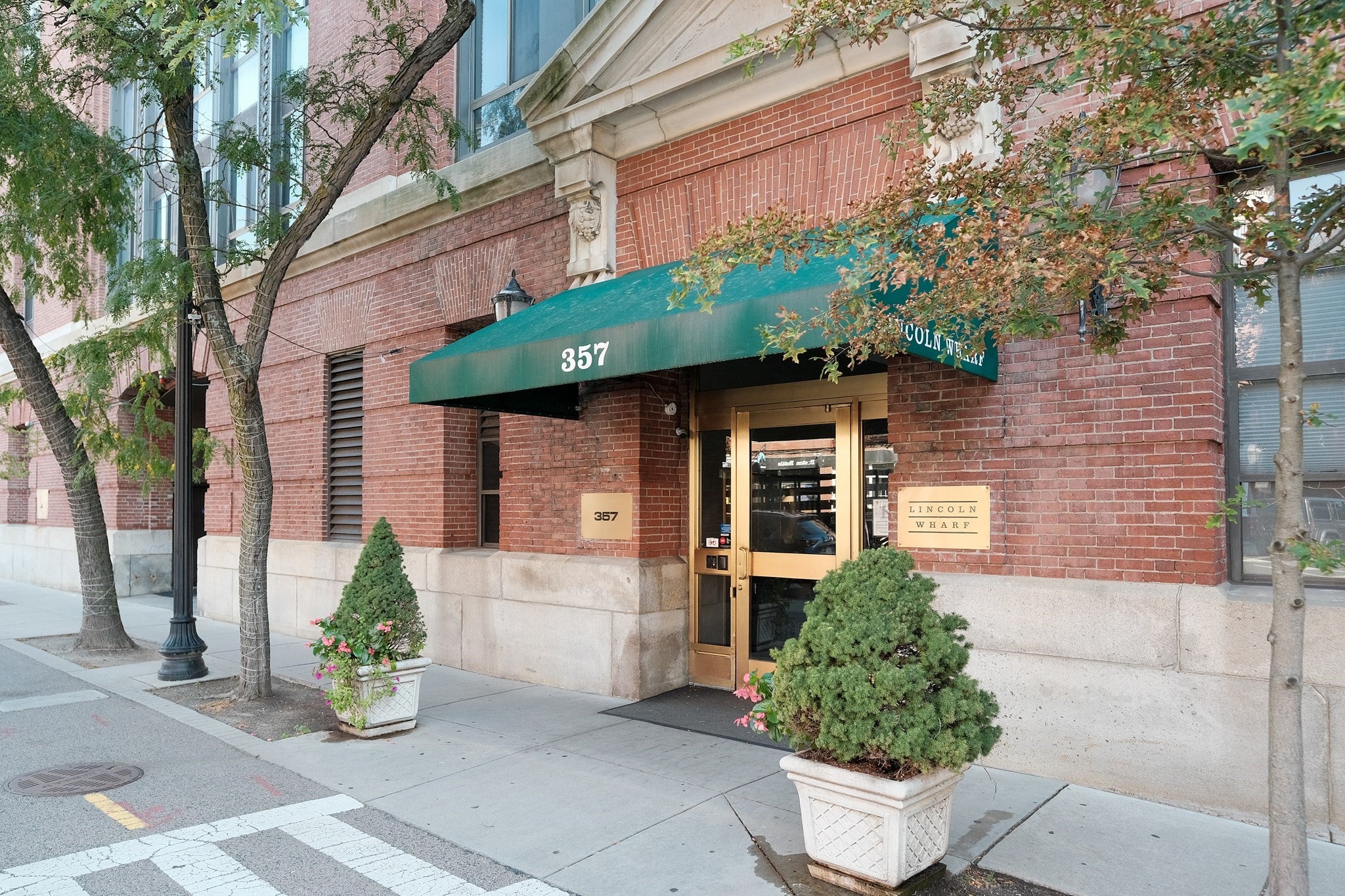 Photo of 357 Commercial St, Boston, MA
