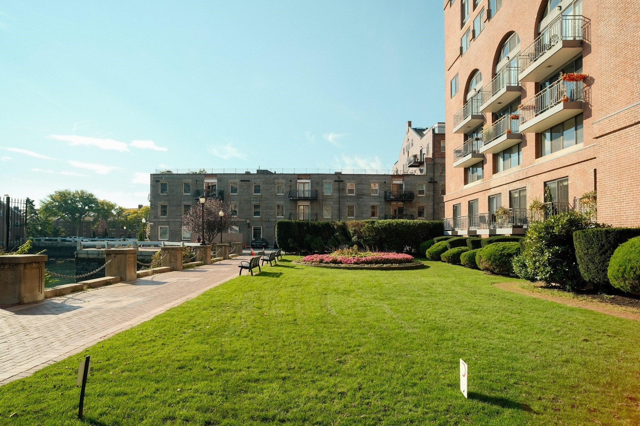 357 Commercial St 516