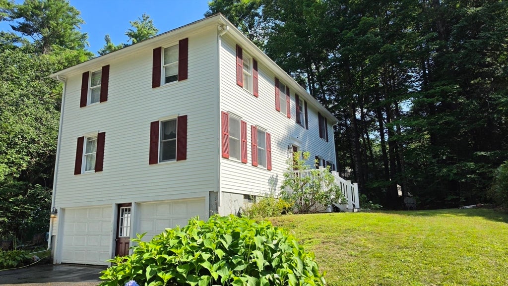 2 Greenleaf Dr, Exeter, NH Photo #4