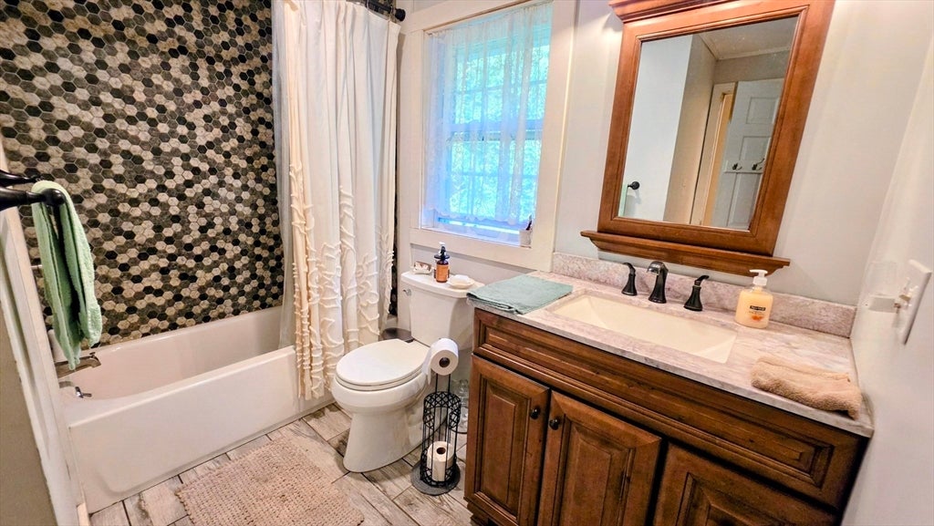 2 Greenleaf Dr, Exeter, NH Photo #14